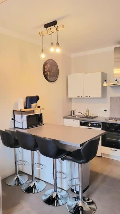 Апартаменты Superbe T2 Cosy Plein Centre Нарбонна Экстерьер фото